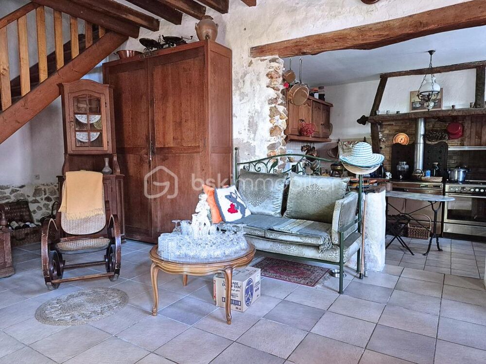 Maison de caractère  Beaux volumes, 3 chambres et jardin