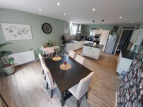   Grande maison avec dépendances + maison à rénover Maison - 8 pièce(s) - 246 m²