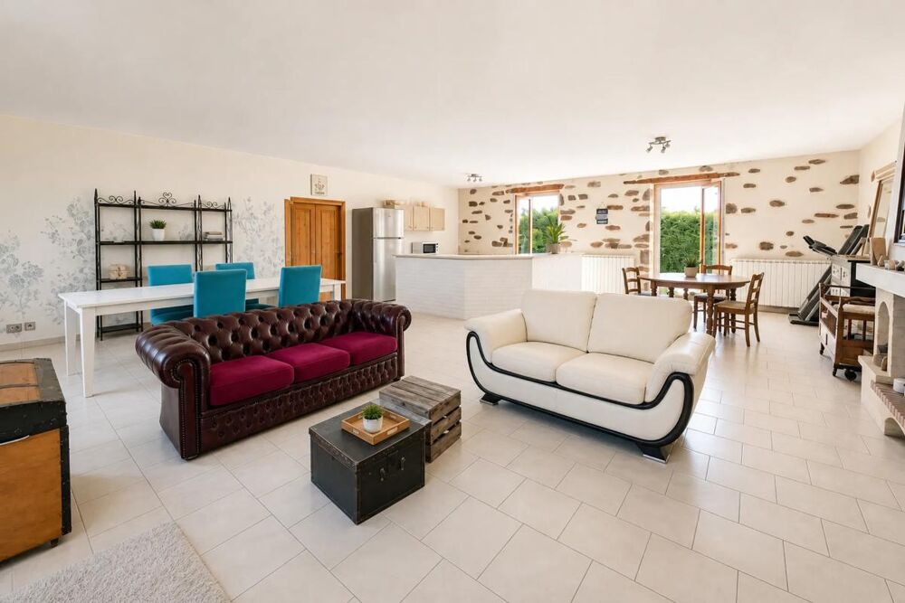 Maison avec dépendance sur 6000m2 de terrain
