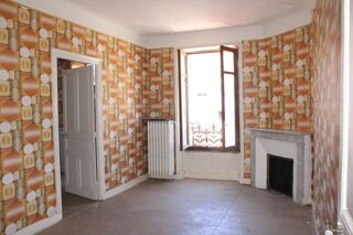  Immeuble à vendre 15 + pièces 290 m²