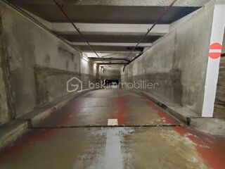  Parking / Garage � vendre 