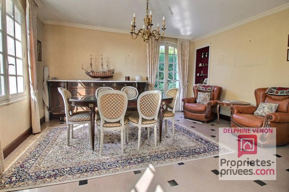 Exclusivité - Maison sur un terrain constructible de 2 300 m² à 2 pas du centre ville et des écoles à Châteauneuf Sur Loire