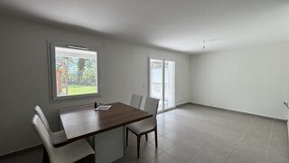  Appartement à louer 3 pièces 65 m²