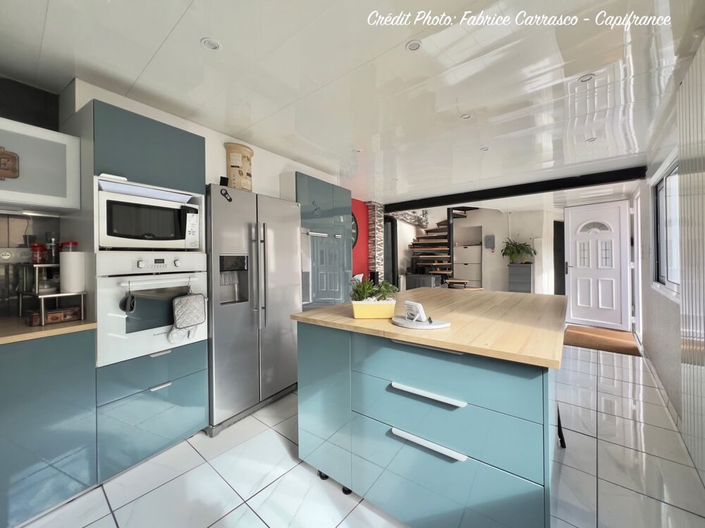 Vente Maison Maison à vendre 6 pièces GERZAT (63) Centre-ville Maison familiale de caractère de 145 m² avec terrasse, toit-terrasse, cuisine Gerzat