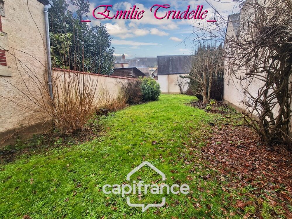 Maison à vendre 5 pièces (72) 125 m² -3/5 chambres  jardin clos 300 m²  dépendances  Saint-Calais