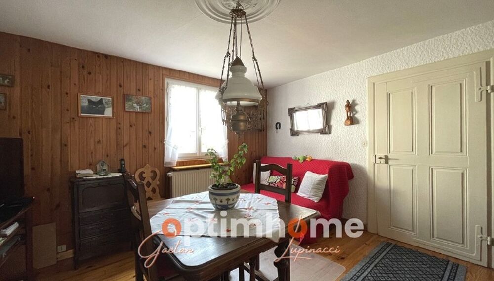 Charmante maison à colombages, 186 m²  6 chambres  Terrain de 13,5 ares