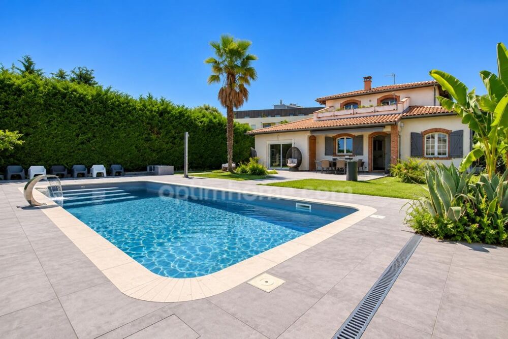 LAUNAGUET  SUPERBE MAISON FAMILIALE DE 170 m² AVEC PISCINE SUR TERRAIN DE 1 357 m²