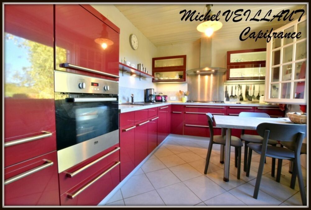 Maison à vendre à Lusigny proche Moulins  Pavillon T4 avec 3 chambres, sous-sol et terrain de 593 m²