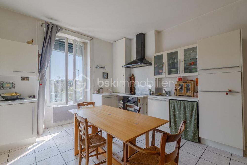 Vente Duplex/Triplex Charmant T3 traversant en duplex au sein d'une petite copropriété à MONTCHAT Lyon 3 Lyon 3