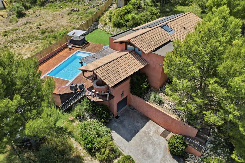 Une vue exceptionnelle, un environnement préservé, une maison pensée pour profiter pleinement de chaque instant