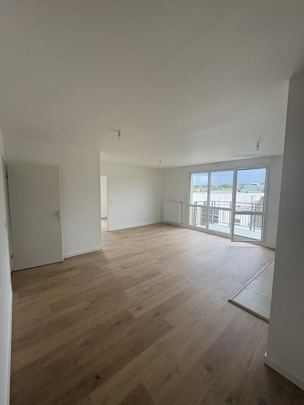 Vente Appartement 4 PIECES EN DERNIER ETAGE AVEC BALCON Morainvilliers