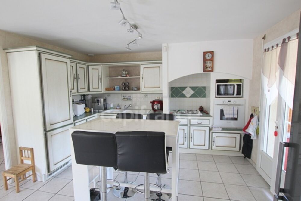 Dpt Saône et Loire (71), à vendre proche de CHALON SUR SAONE maison 5 pièces sur 1221 m²