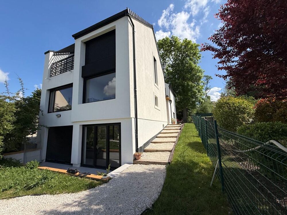 Maison D'architecte à Villiers Saint Frederic 7 pièce(s) 187 m2