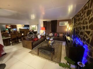  Villa à vendre 5 pièces 211 m²