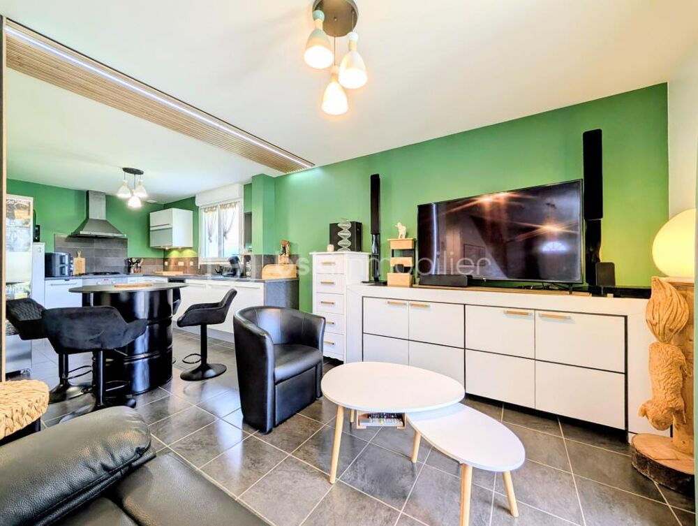 Vente Maison VALLIÈRES-SUR-FIER --- 4 CHAMBRES --- TERRASSE --- JARDIN --- GARAGES Vallieres sur fier