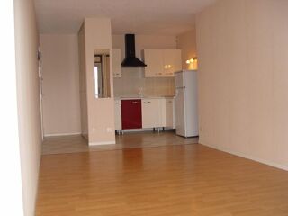  Appartement à louer 2 pièces 40 m²
