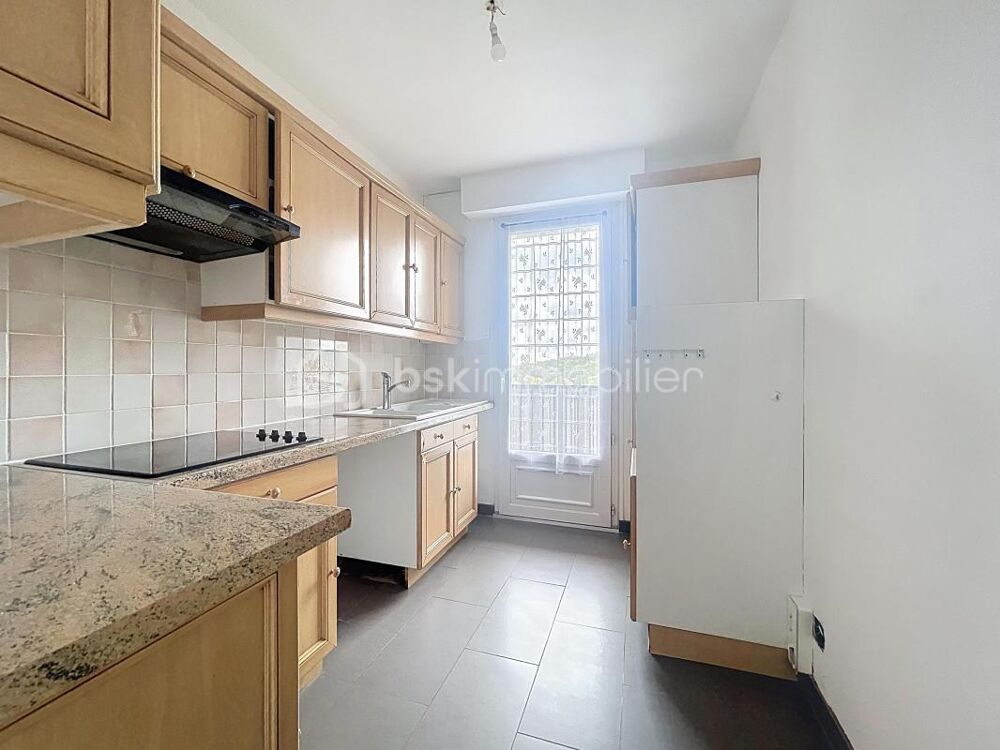 Appartement lumineux en 4 pièces avec 3 chambres 2 extérieurs / Parking et Cave privés