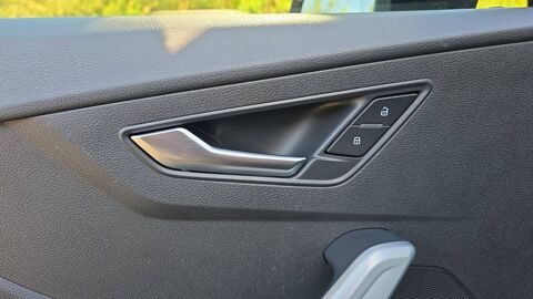 Q2 1.0 TFSI 116 S line 2017 occasion 17300 Rochefort