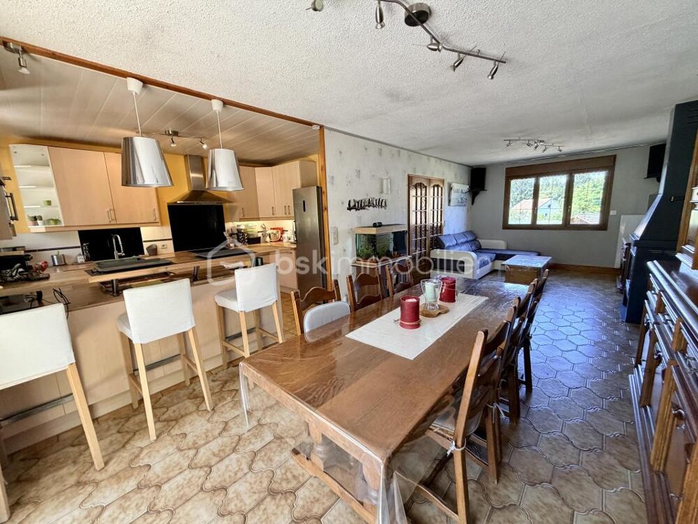 Vente Maison Maison 5 pièces avec véranda, sous-sol complet, grand garage et jardin La grandville