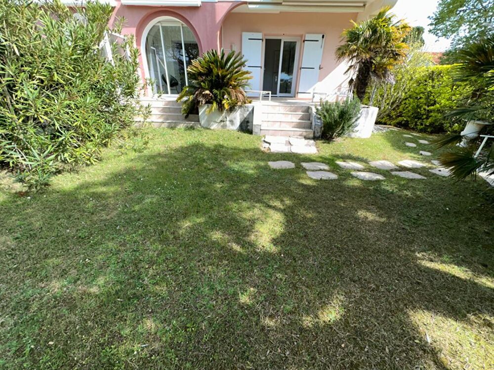Vente Appartement Appartement  3 pièce(s) 69 m2 vue mer Royan