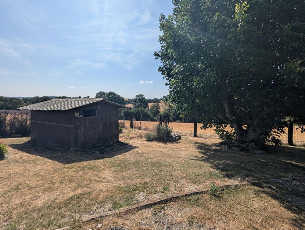 28240-Longère à rénover d'environ 250m2 avec maison indépendante de 50m2
