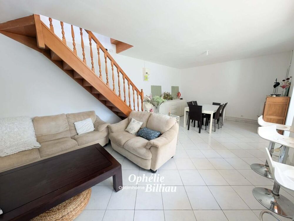 Vente Maison **Maison 81 m² avec jardinet, box et parking – Isbergues** Isbergues