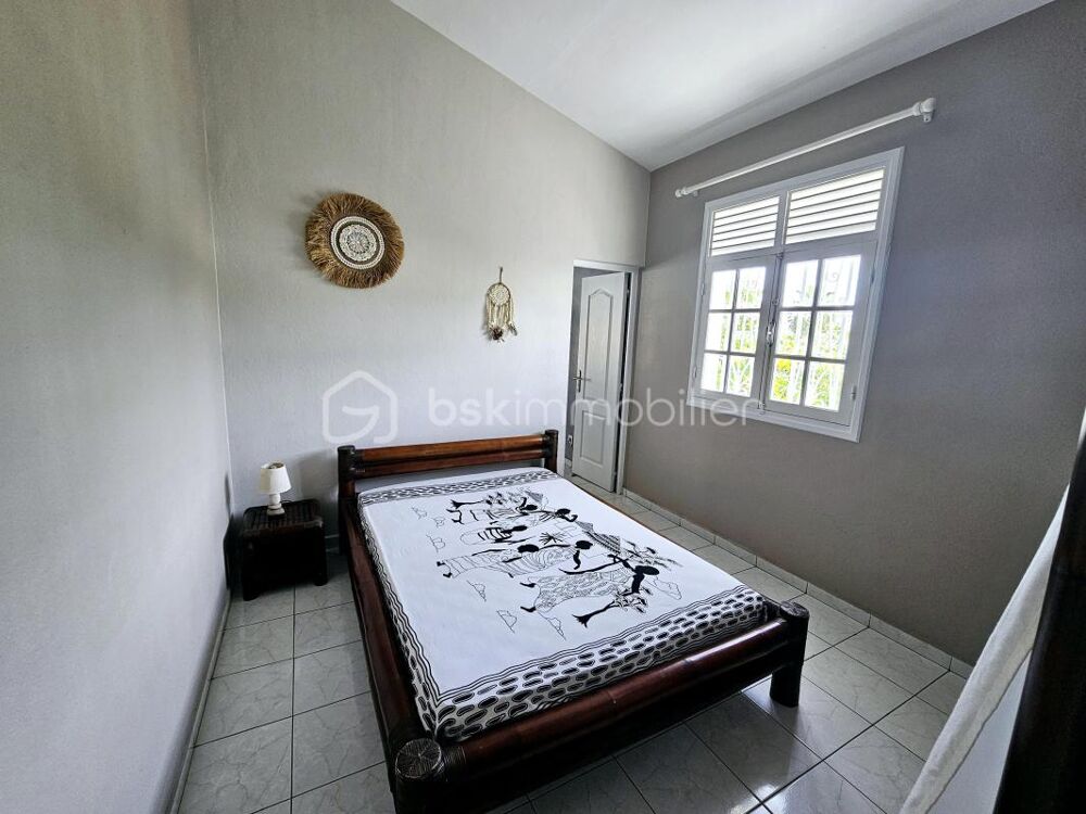 à vendre  Propriété/château Saint-François (97118)