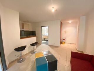  Appartement à louer 2 pièces 49 m²