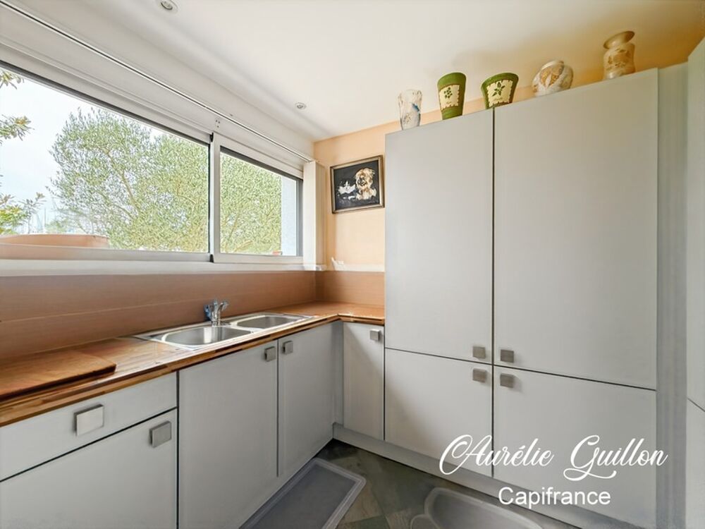Vente Maison Maison d'architecte de plain-pied de 254 m² avec piscine intérieure et terrain de 3000 m² en plein cœur de Ploërmel Ploermel
