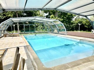  Maison à vendre 15 + pièces 560 m²