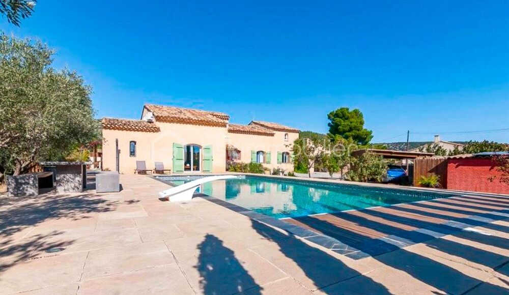 Villa 10 pièce 225 m² avec piscine