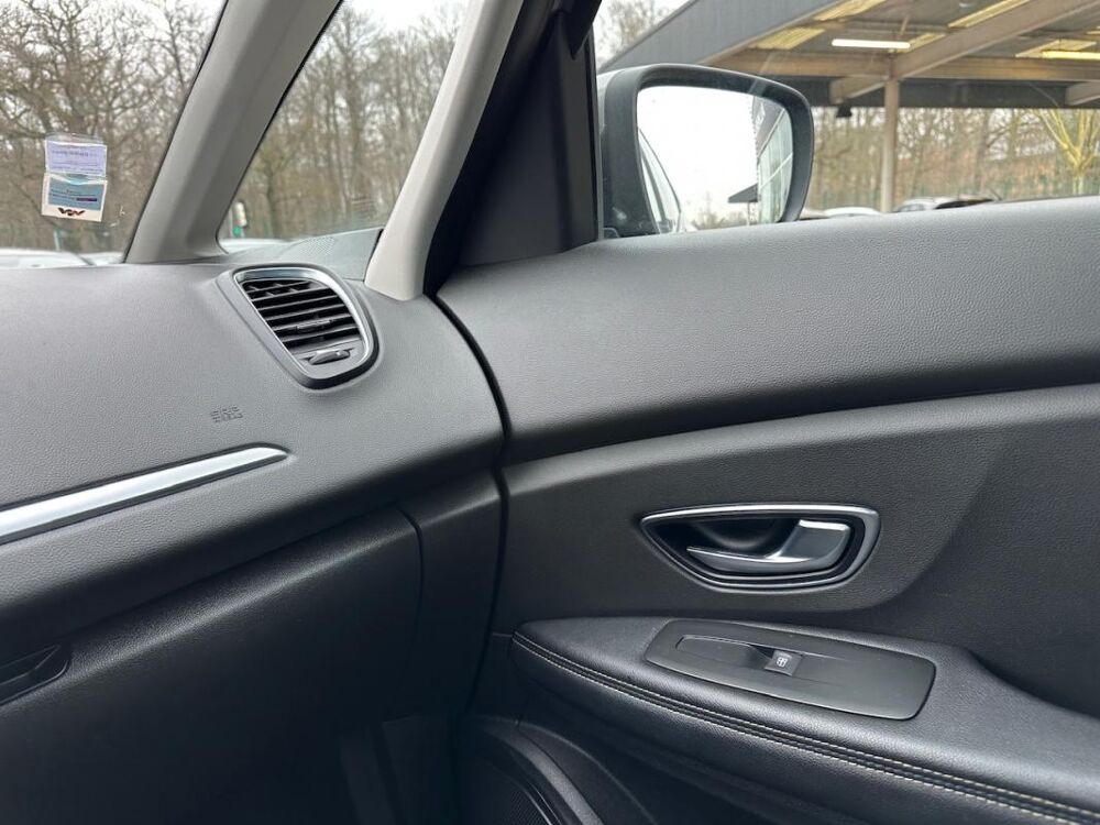 Sc&eacute;nic IV 1.7 DCI 120 BLUE BUSINESS EDC 2019 occasion 78240 Chambourcy