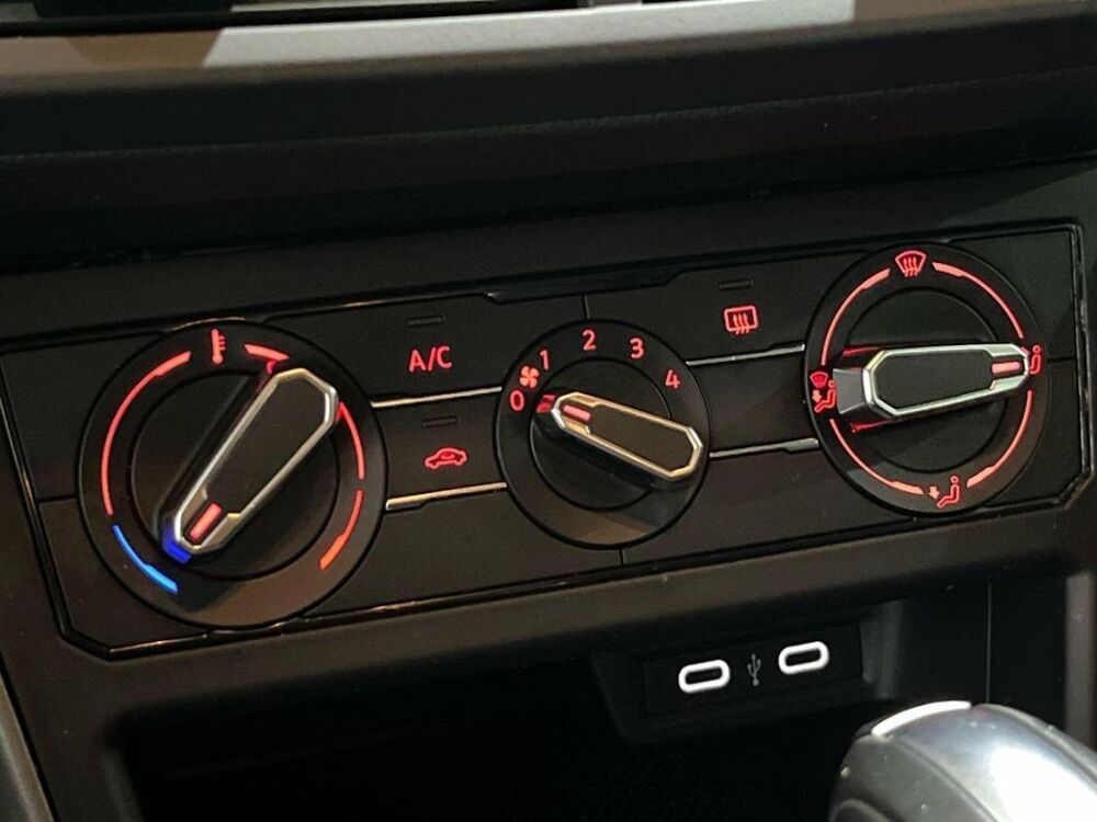 Polo BUSINESS 1.0 TSI 95 S&S DSG7 Lounge 2021 occasion 31100 Toulouse