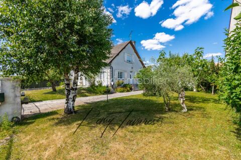   Grand Pavillon Parfaitement Entretenu avec Grand Terrain  Nemours Maison - 9 pice(s) - 175 m