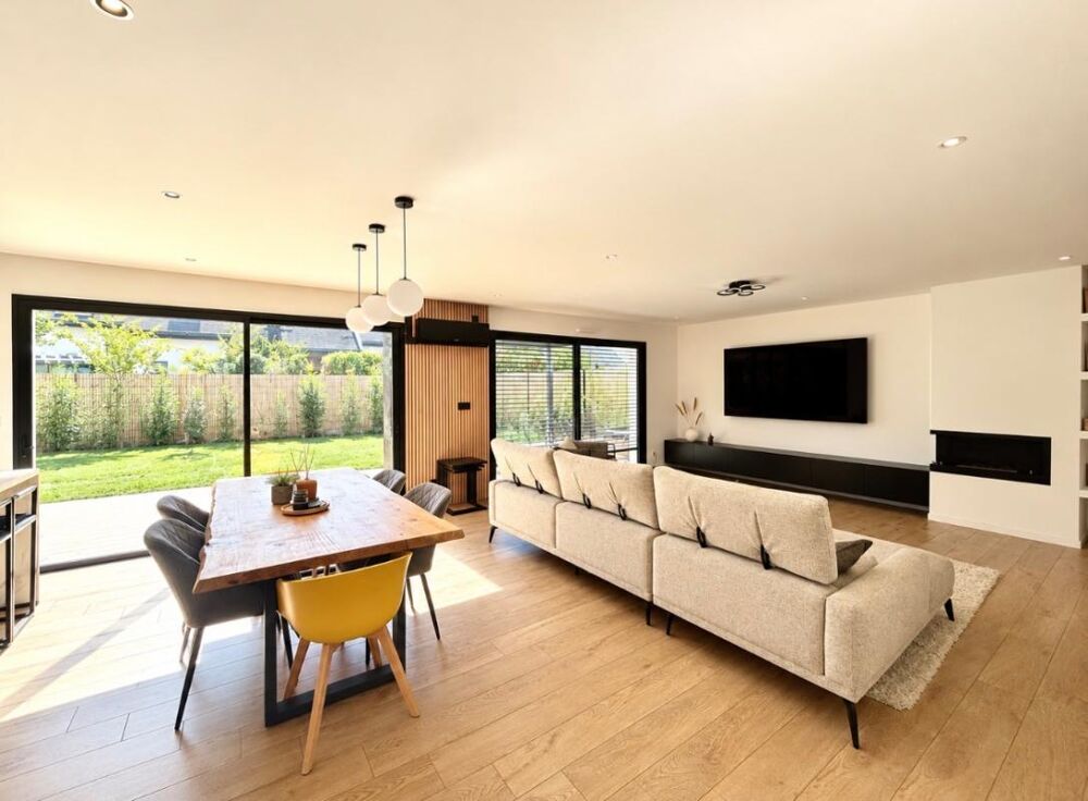 Vente Maison Maison Montreuil Juigne 6 pièce(s) 170 m2 Montreuil juigne