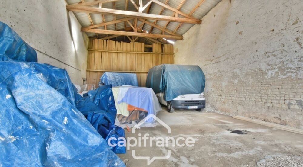 Ensemble Immobilier à vendre NUAILLE D'AUNIS (17) à vendre NUAILLE D'AUNIS, ensemble immobilier d'une surface de 591,64 m2, le t