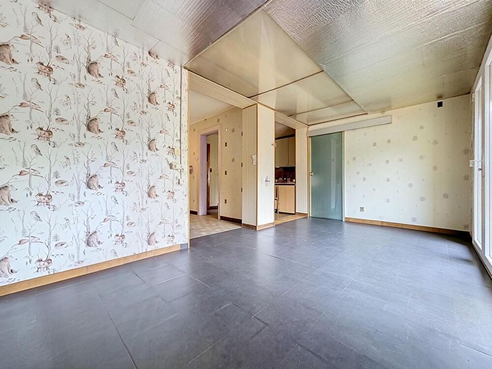 Vente Maison MAISON SEMI-MITOYENNE - 85 M² - 3 CHAMBRES - TERRAIN 412 M² - STATIONNEMENT PRIVATIF - ARMENTIERES Armentieres