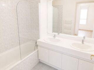  Appartement à louer 3 pièces 73 m²