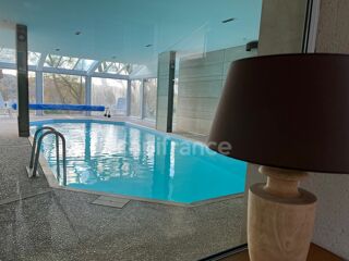  Propriété/château à vendre 9 pièces 669 m²