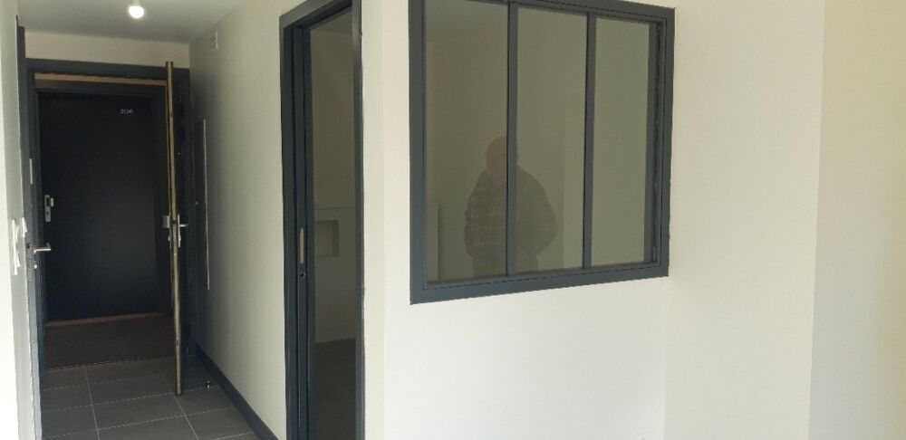 Location Appartement T1 bis avec parking et balcon à CANNES Cannes