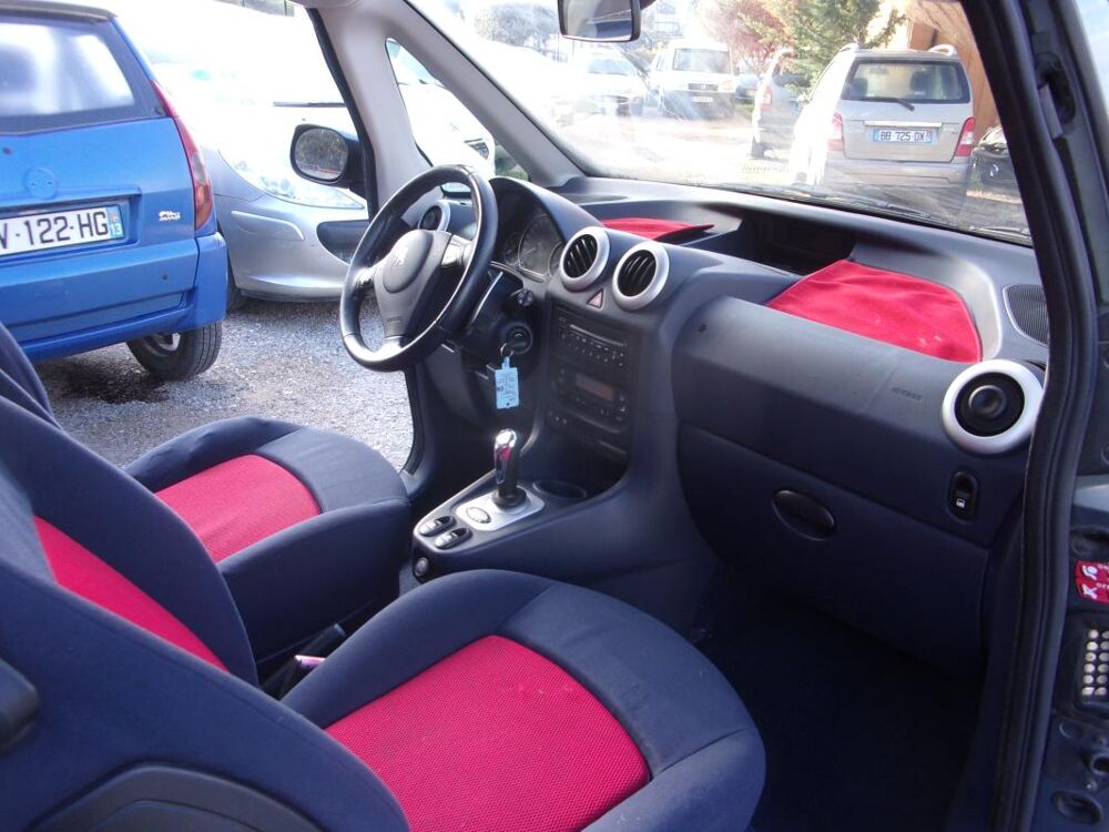 1007 1,6 16v TRONIC DOLCE BOITE AUTO 2005 occasion 13510 &Eacute;guilles