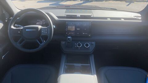 Defender P300e 2.0 Ti 300 PHEV 4WD BVA X-Dynamic Se - Premi&egrave;re main G 2024 occasion 59551 Attiches