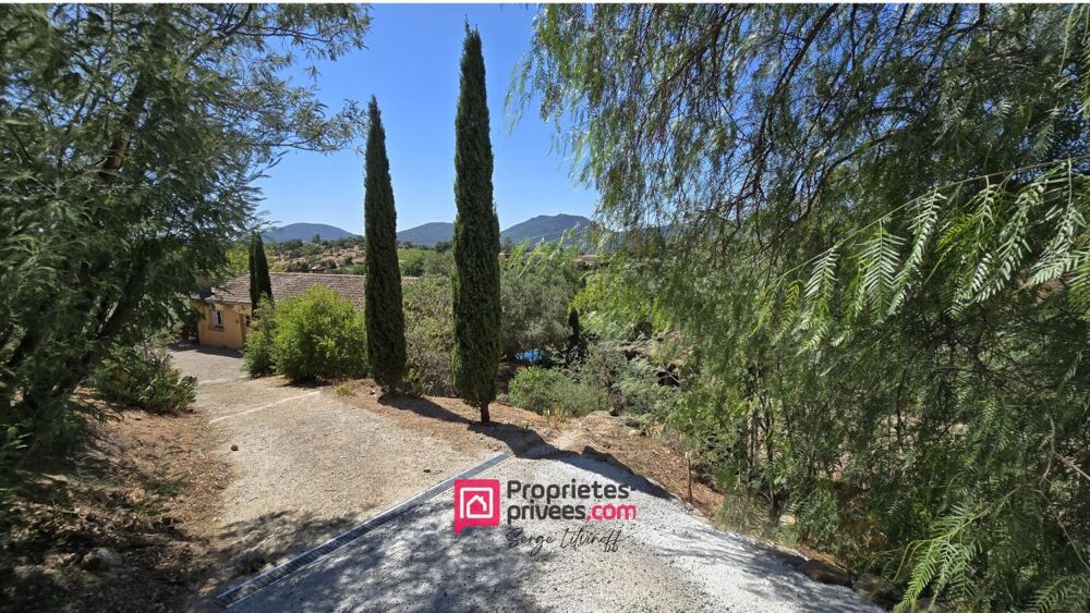 Au coeur du Golf de St Tropez - maison provençale 110m2 - avec piscine sur 4400 m2 - 649.000