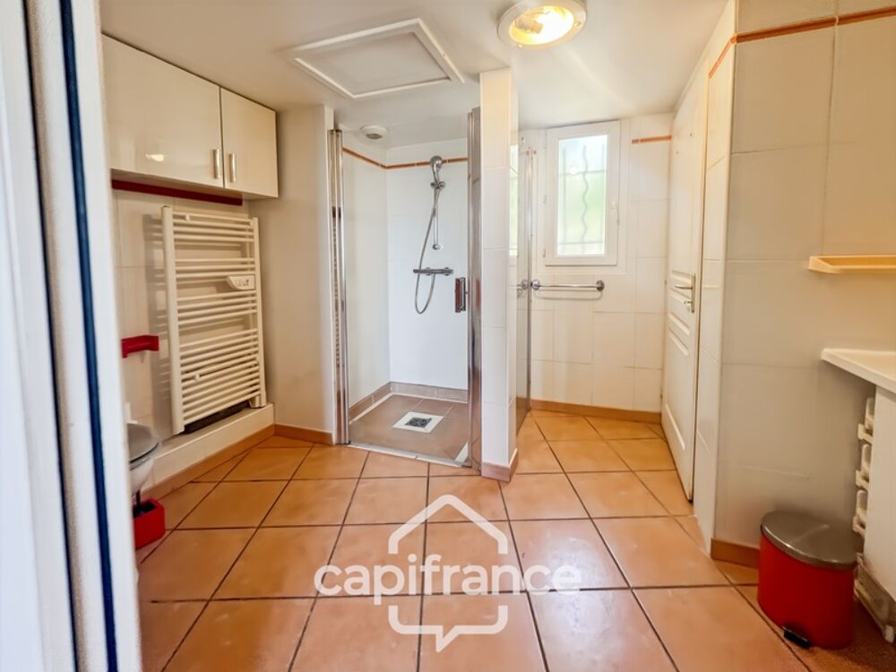 Vente Appartement Appartement à vendre 2 pièces BORMES LES MIMOSAS (83), plain pied, PMR, Vue dégagée, PKG + GARAGE Bormes les mimosas