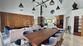  Maison � vendre 7 pi�ces 216 m�