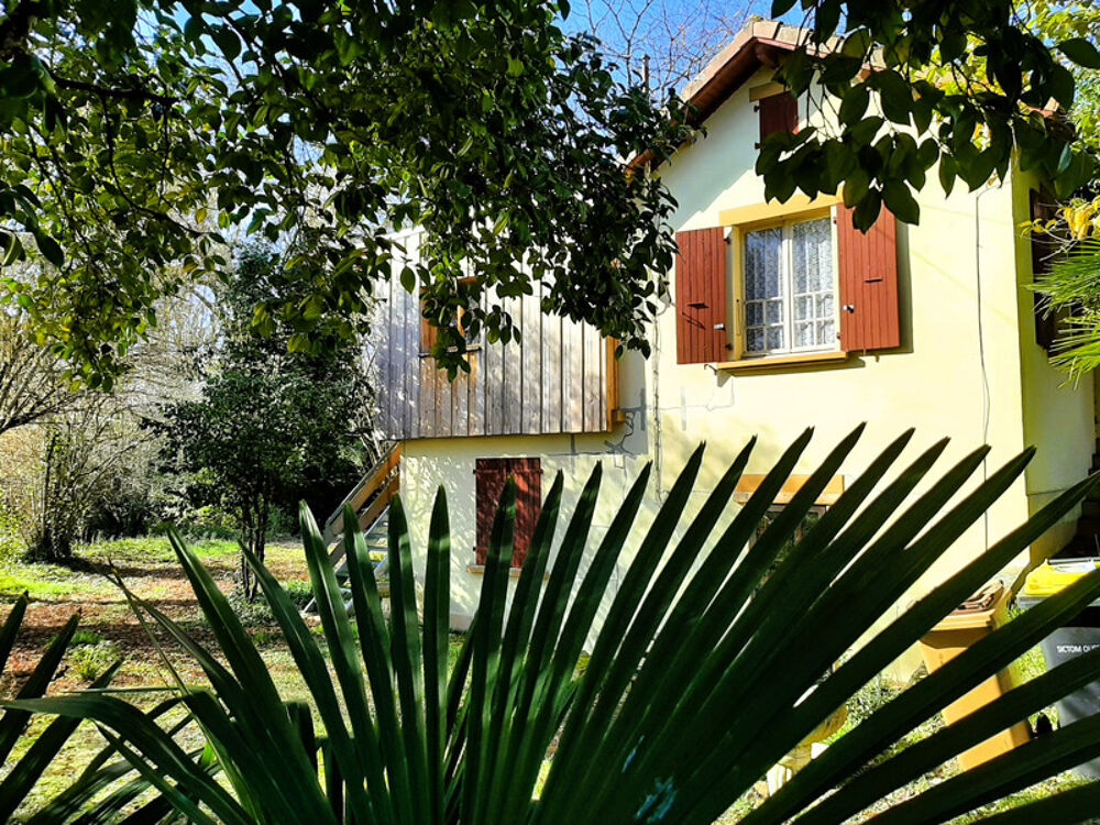 ? RISCLE  Centre-ville : Maison T4 avec garage ? et superbe terrain arboré de 1 350 m² ?