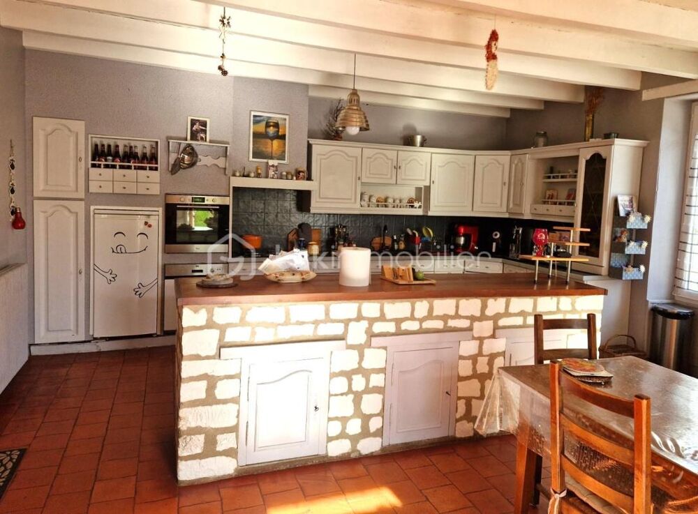 Vente Maison Opportunité : Maison de campagne familiale en pierre Chatellerault