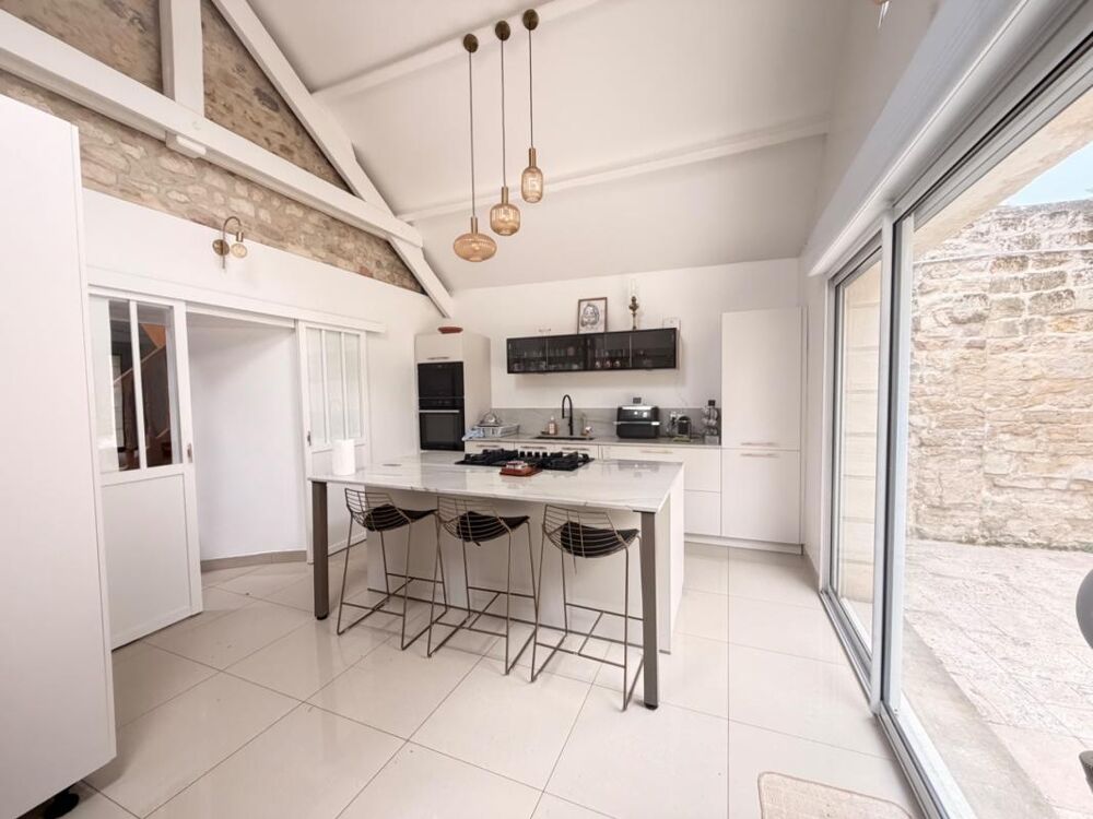 Propriété avec 2 maisons, local commercial loué et dépendance  Fort potentiel MONTATAIRE (60)