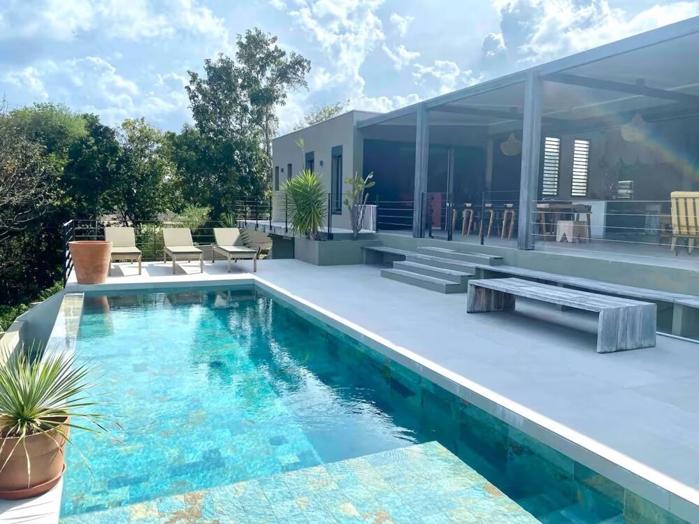 Maison 9 pièces 270 m² · à Le Gosier · 270 m² · 1 230 000 €