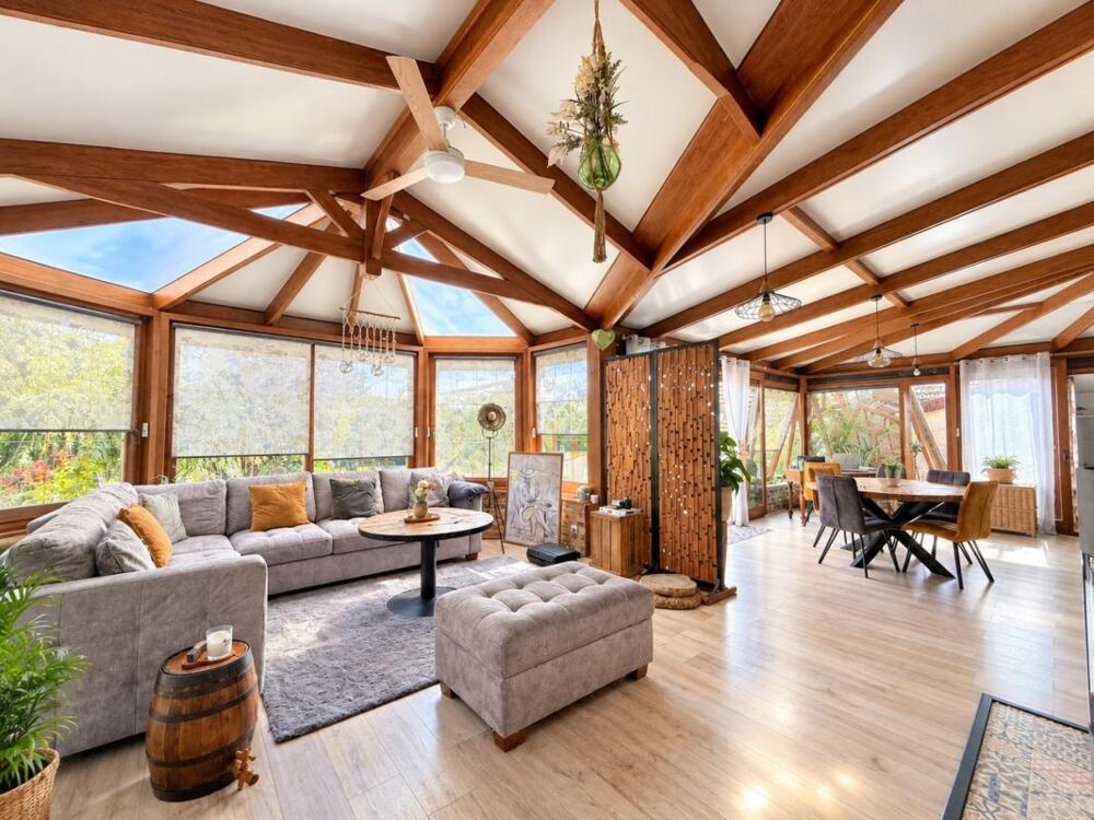 ? CHAMARANDE  COUP DE COEUR pour cette maison atypique 109 M² avec chalet et jardin de 860 m²